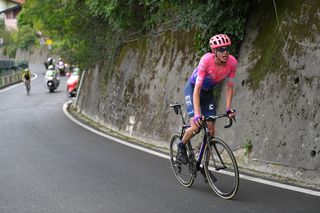 Hugh Carthy attacks near the end of stage 15 at the Giro