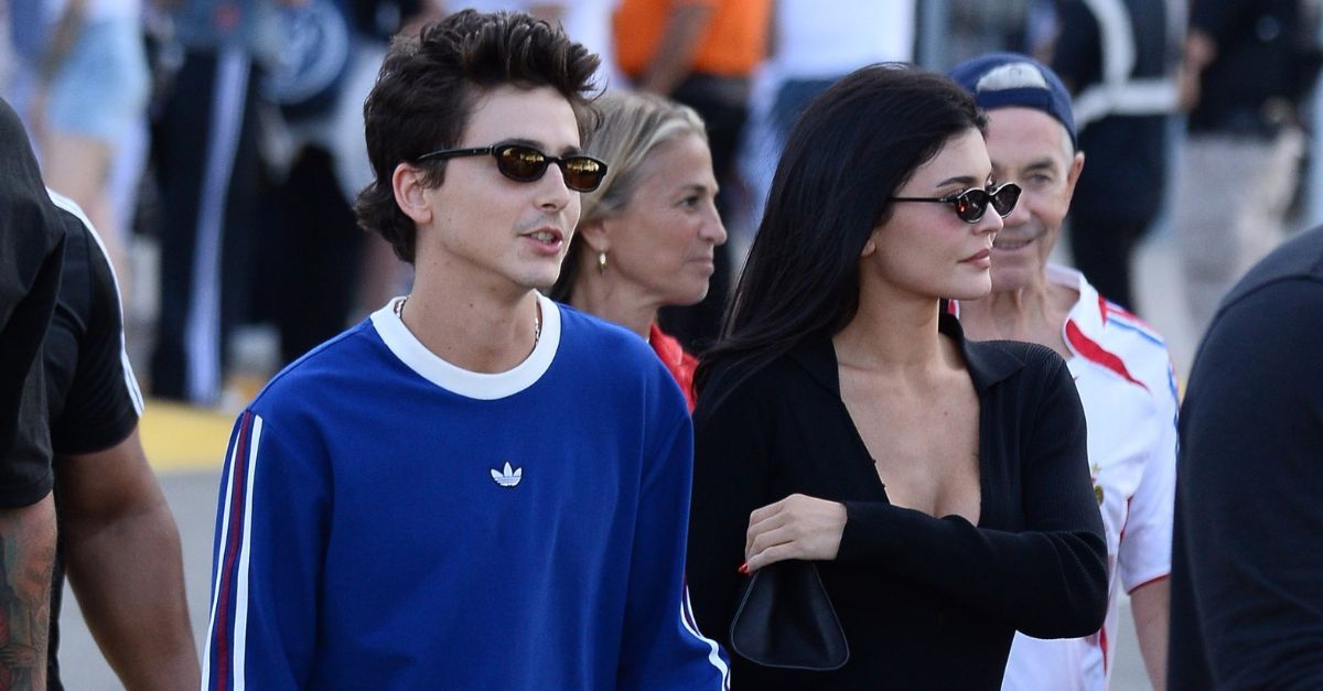 Capri Pants and Heeled Flip-Flops Are Fashion’s New Favourite Formula