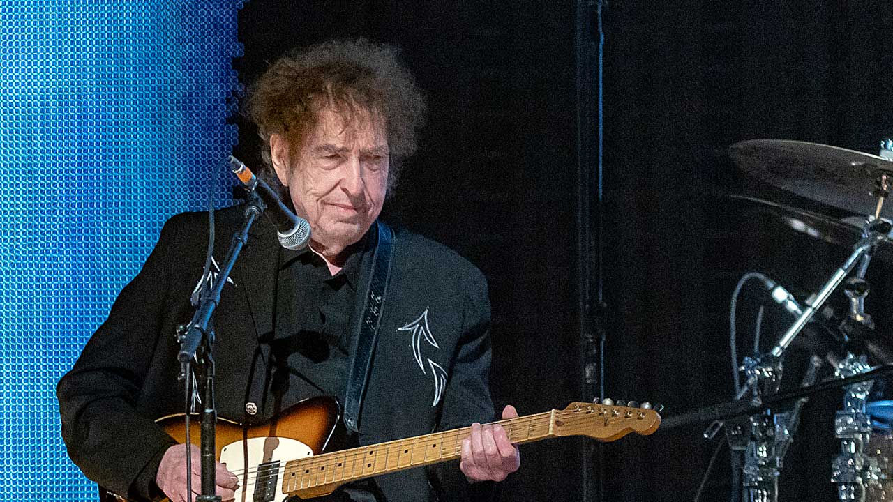 Bob Dylan onstage