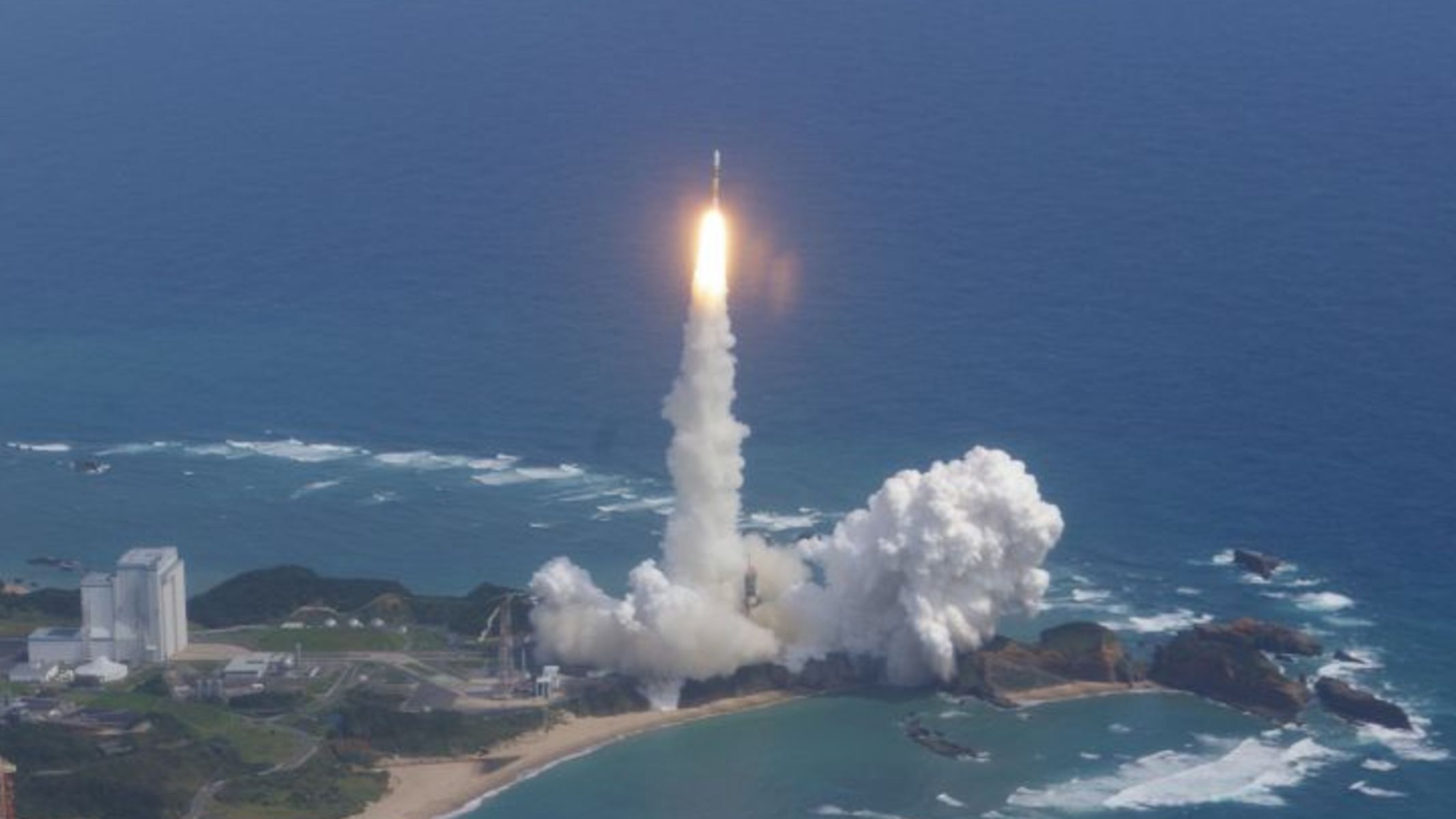 Japan Launches Kaguya Moon Spacecraft: On This Day in Space