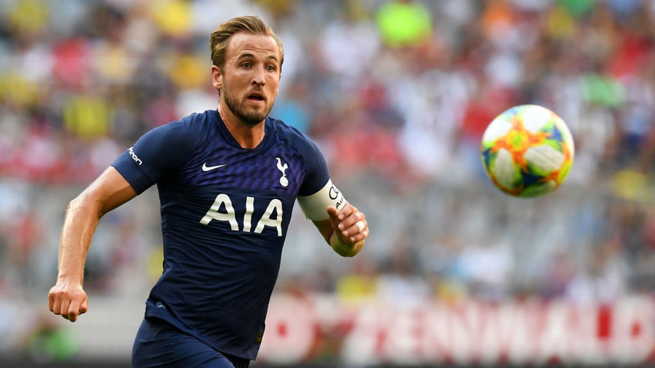 Tottenham striker Harry Kane is favourite to win the 2019-20 Premier League golden boot