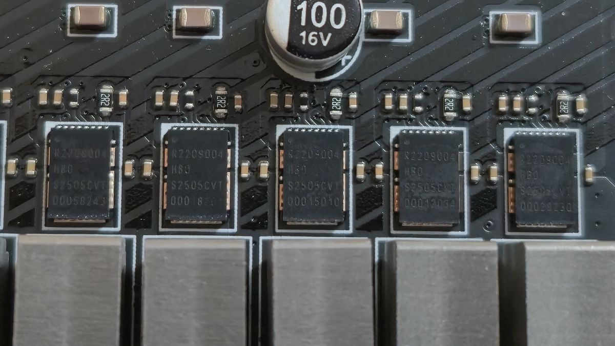 MSI X870E Carbon Max Wifi - ICs