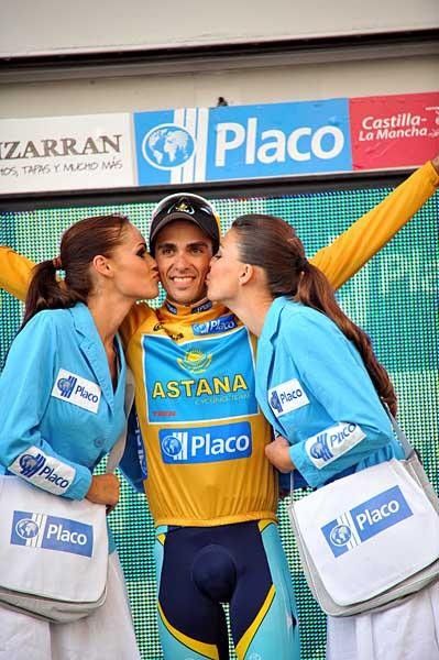 Alberto Contador (Astana) had an easy day in the golden jersey.