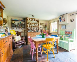 Colourful cottage dining room