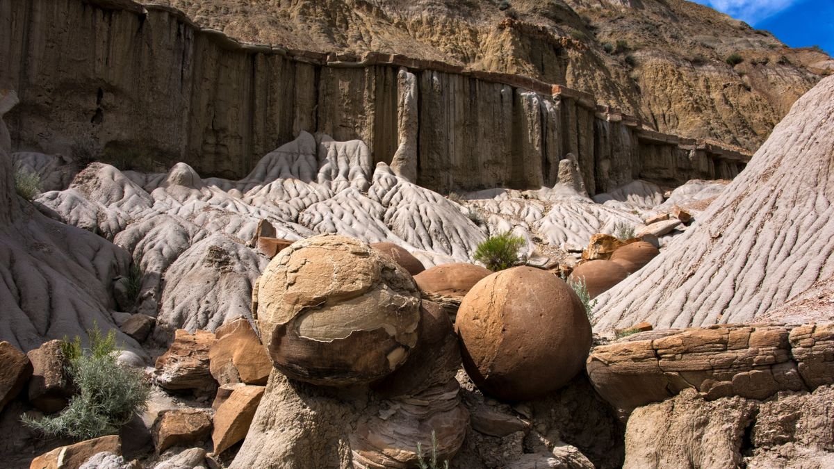 Cannonball concretions, Theodore Roosevelt National Park, USA