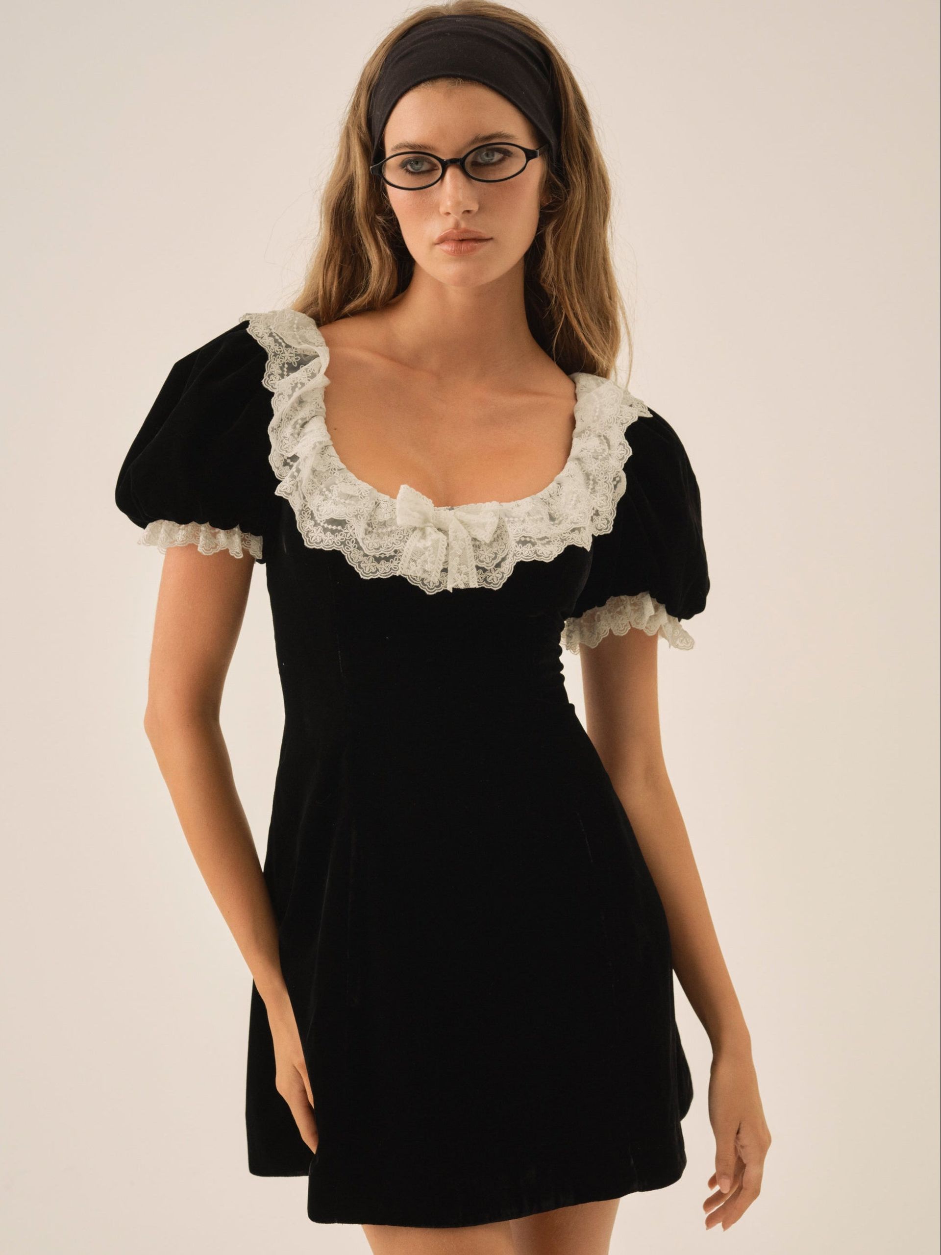 La Vie En Bow Velvet Mini Dress — Black