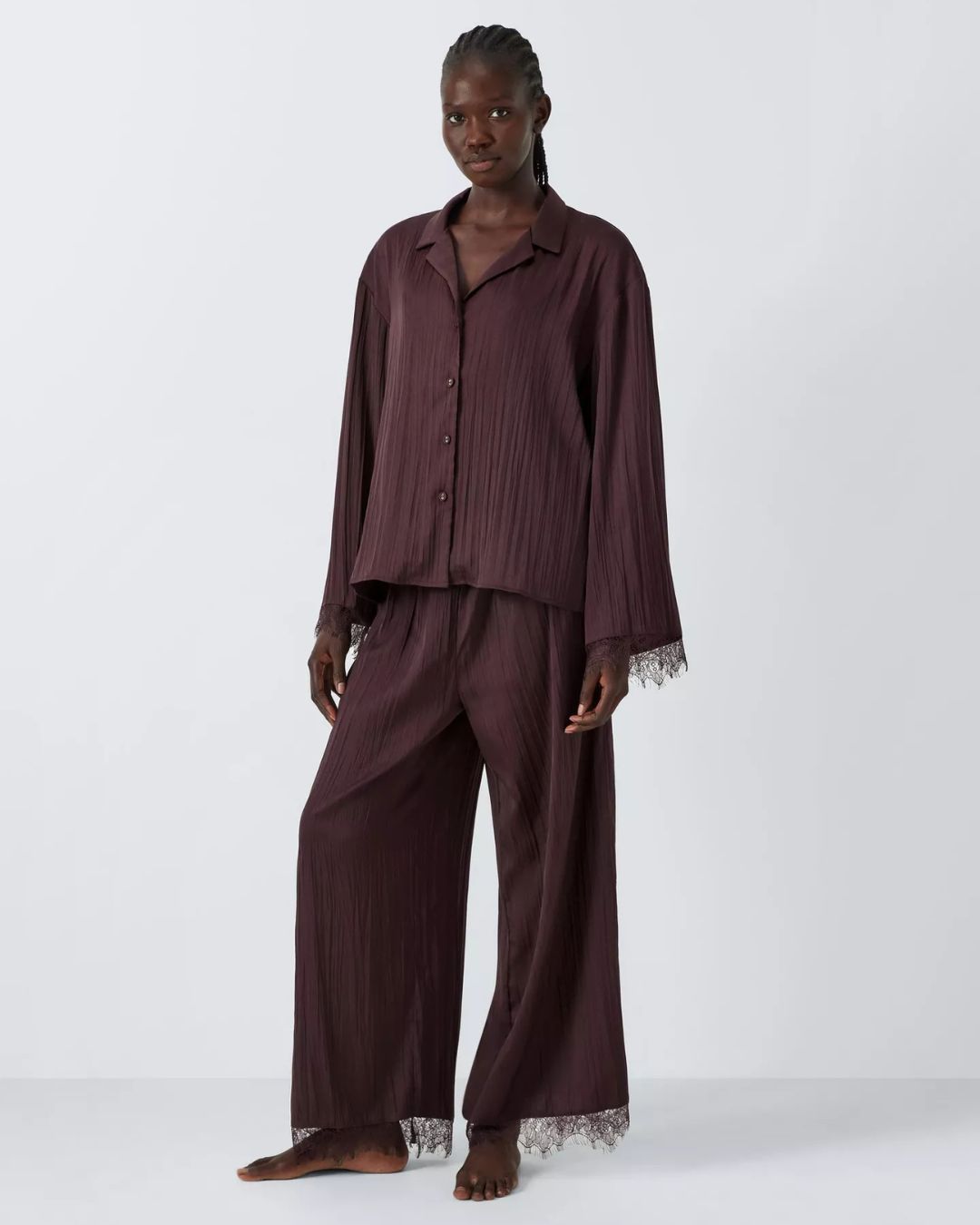 8ER86bdGjmUPNb4PPGBZLB-320-80 I'm a Stylist and Fashion Expert—This is the Simple Trick I'd Recommend If You Want to Look Classy