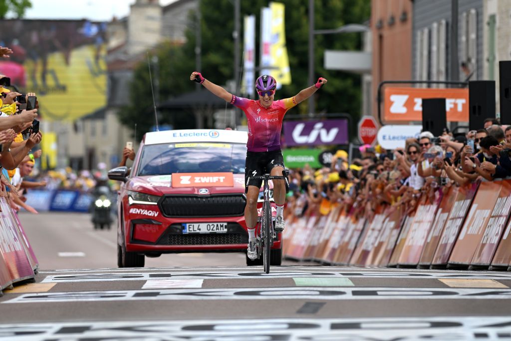 BARSURAUBE FRANCE JULY 27 Marlen Reusser of Switzerland and Team SD Worx celebrates winning during the 1st Tour de France Femmes 2022 Stage 4 a 1268km stage from Troyes to BarSurAube TDFF UCIWWT on July 27 2022 in BarsurAube France Photo by Dario BelingheriGetty Images