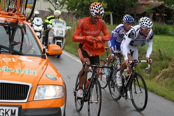 Ruben Perez (Euskaltel-Euskadi) in the break on stage 13.