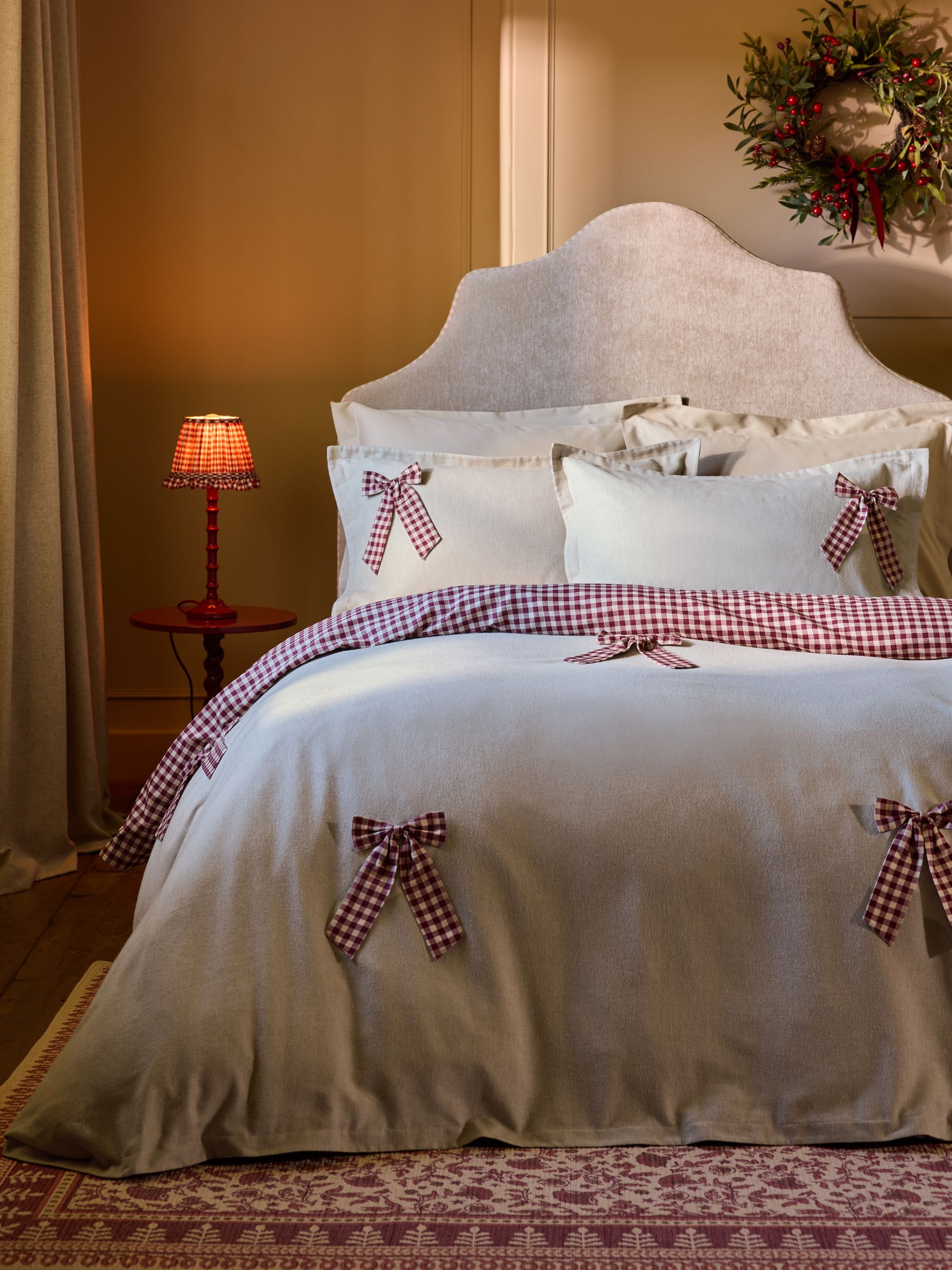 Red/natural Gingham Bows Brushed Collection Luxe Duvet Cover and Pillowcase Set - Size Single