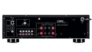 Stereo Receiver: Yamaha R-N303D