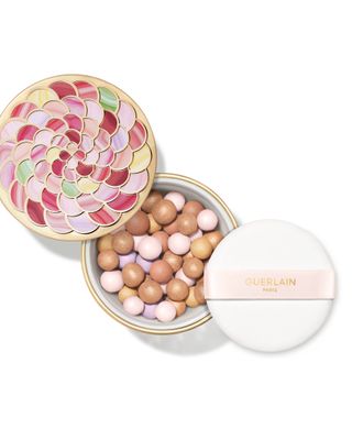 Guerlain Météorites Dark-Revealing Pearls of Powder