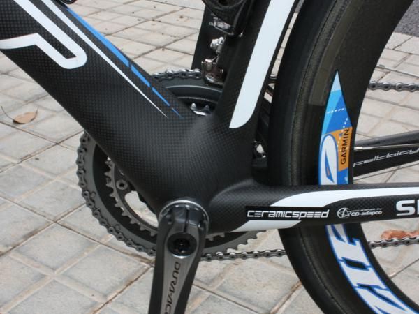 The heavily sculpted bottom bracket area is shaped for stiffness as usual but also to smooth airflow.