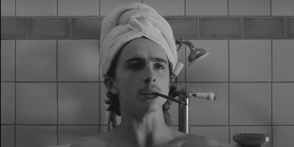 Timothee Chalamet Is Naked In A Tub In First Clip From Wes Andersons The French Dispatch