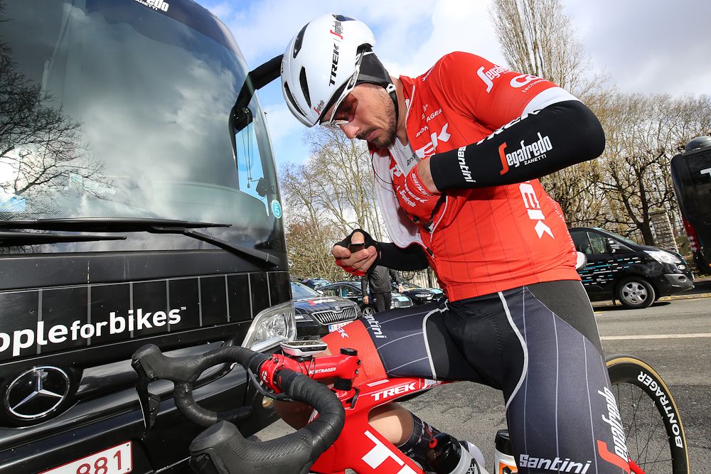 John Degenkolb prepares for stage 3 at Paris-Nice