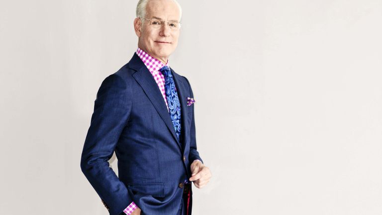 Clothing, Leg, Coat, Dress shirt, Collar, Sleeve, Trousers, Suit trousers, Shoe, Shirt,