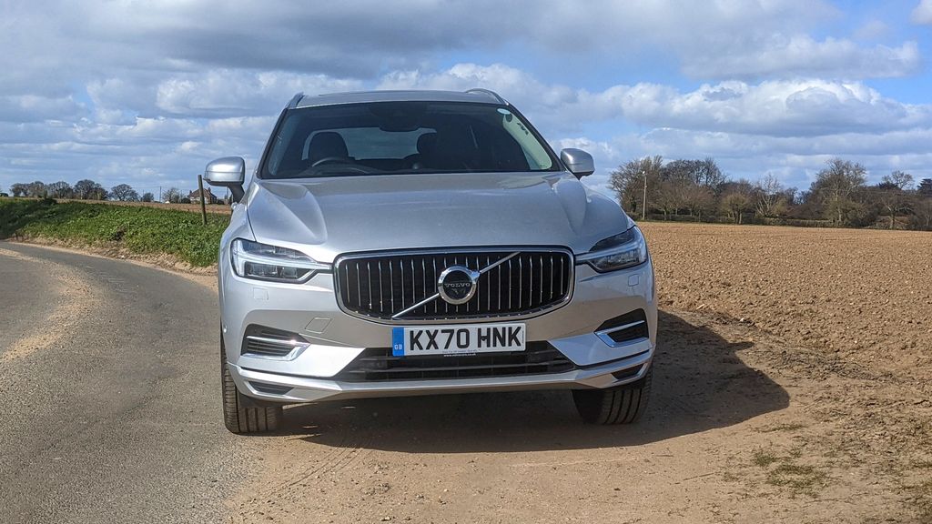 Volvo Xc60 Recharge Review Plug In Hybrid Is Great For Space Comfort