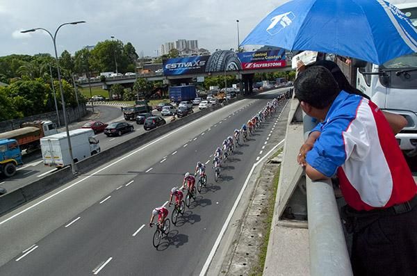 Vantage points weren't hard to find as traffic stopped and overpasses became make-shift grandstands to view the tour from.