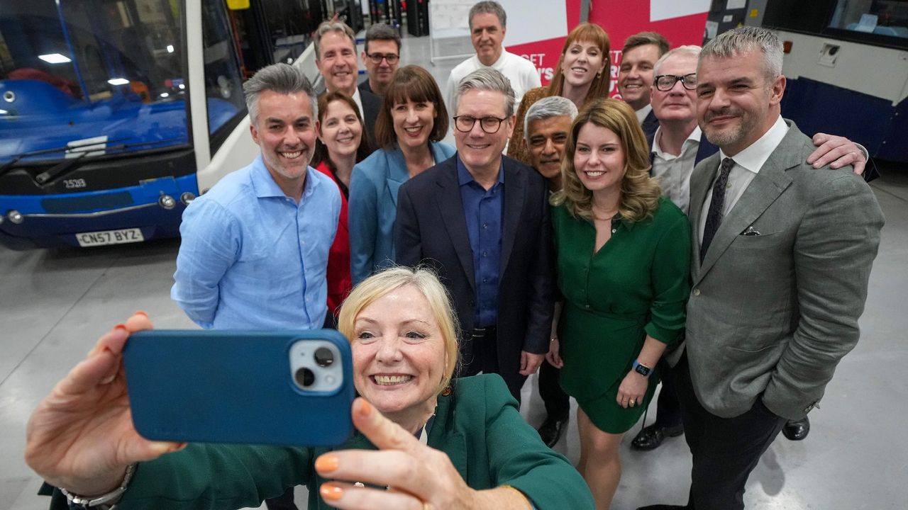 Mayor of West Yorkshire Tracy Brabin takes a selfie with other Labour metro mayors, Keir Starmer, deputy leader Angela Rayner and shadow chancellor Rachel Reeves at a summit in Wolverhampton following the May 2024 local elections 