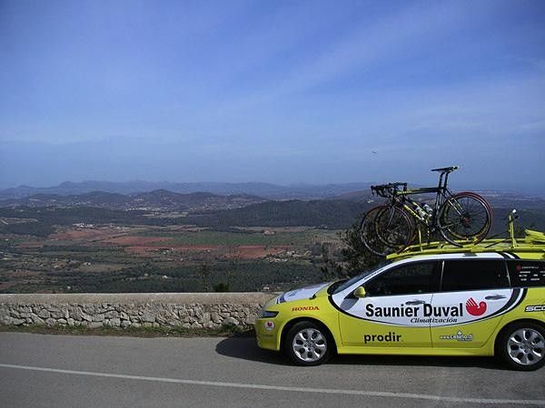 A Saunier Duval-Prodir team car awaits&hellip;