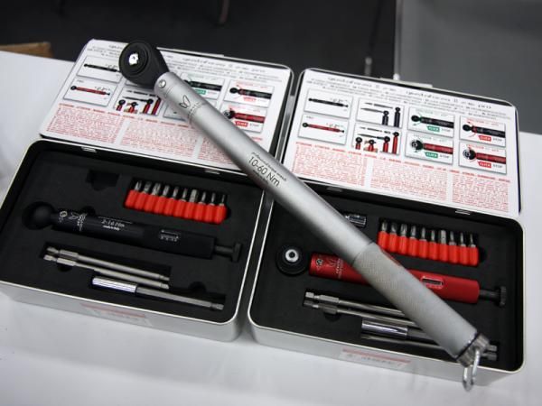 Effetto Mariposa adds a giant 10-60Nm torque wrench to its range for 2011 with sturdy steel construction and a trick flip-flop reversible head.