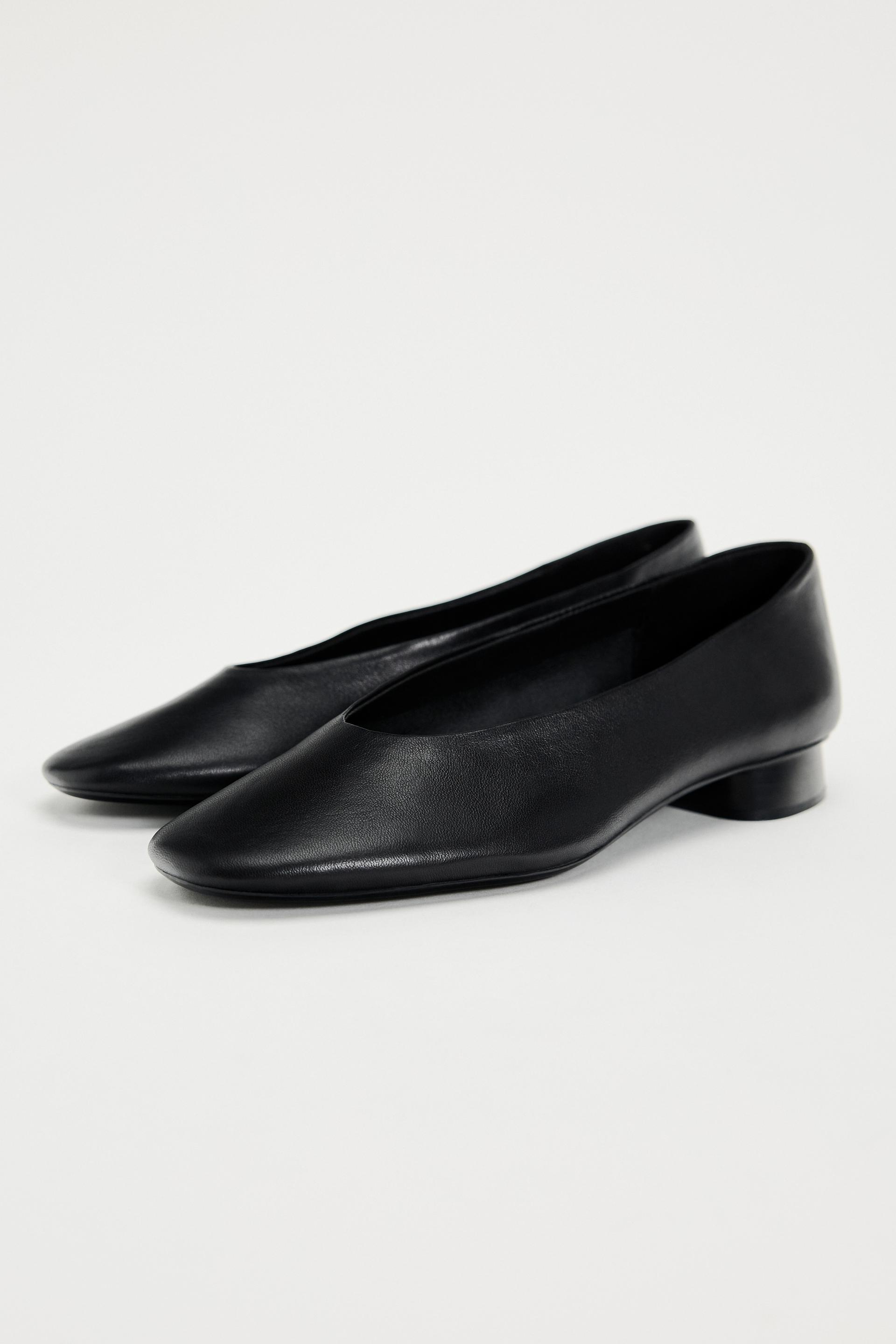 Mini Heeled Black Leather Flats