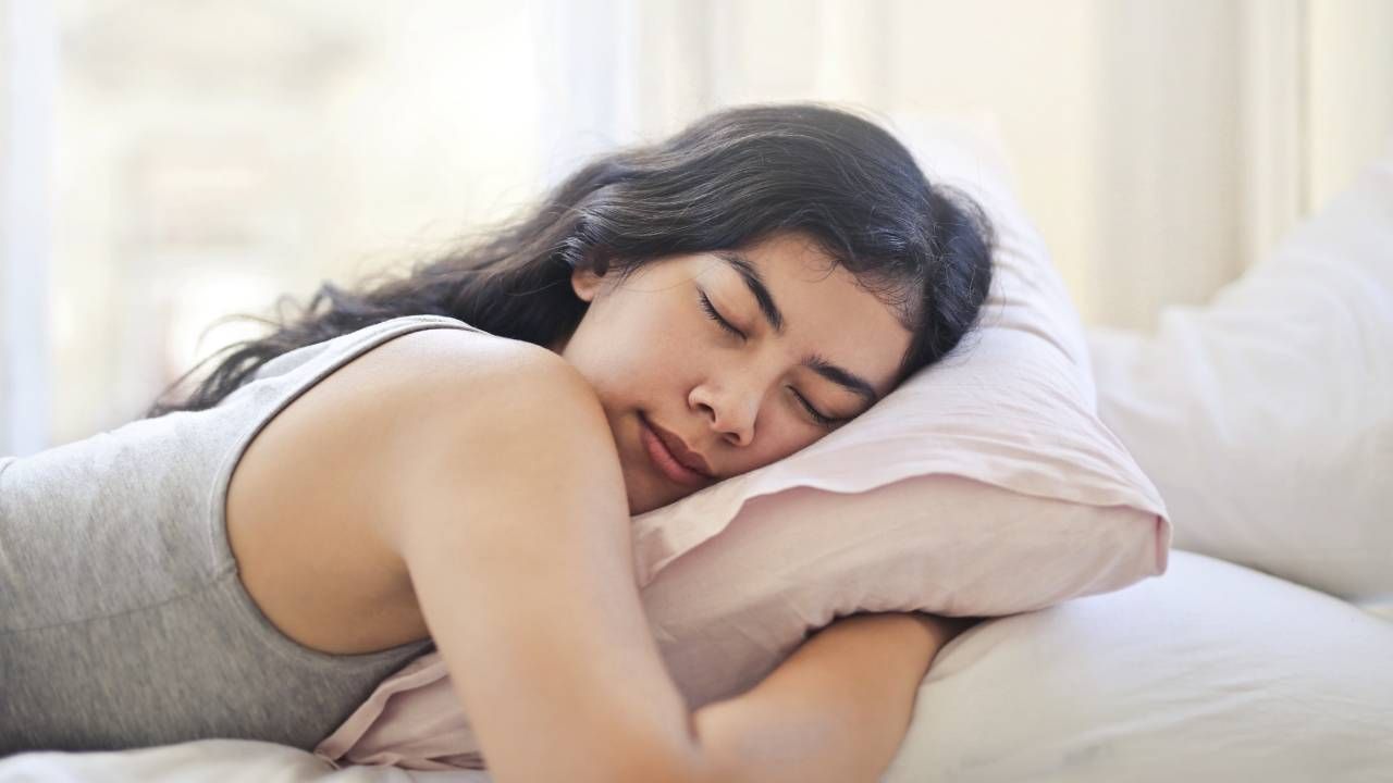 5 tips for front sleepers, sleep &amp; wellness tips