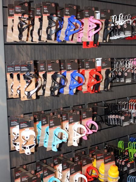 Bottle cages for 2010 include models in aluminum and composite along with a wide range of colors.