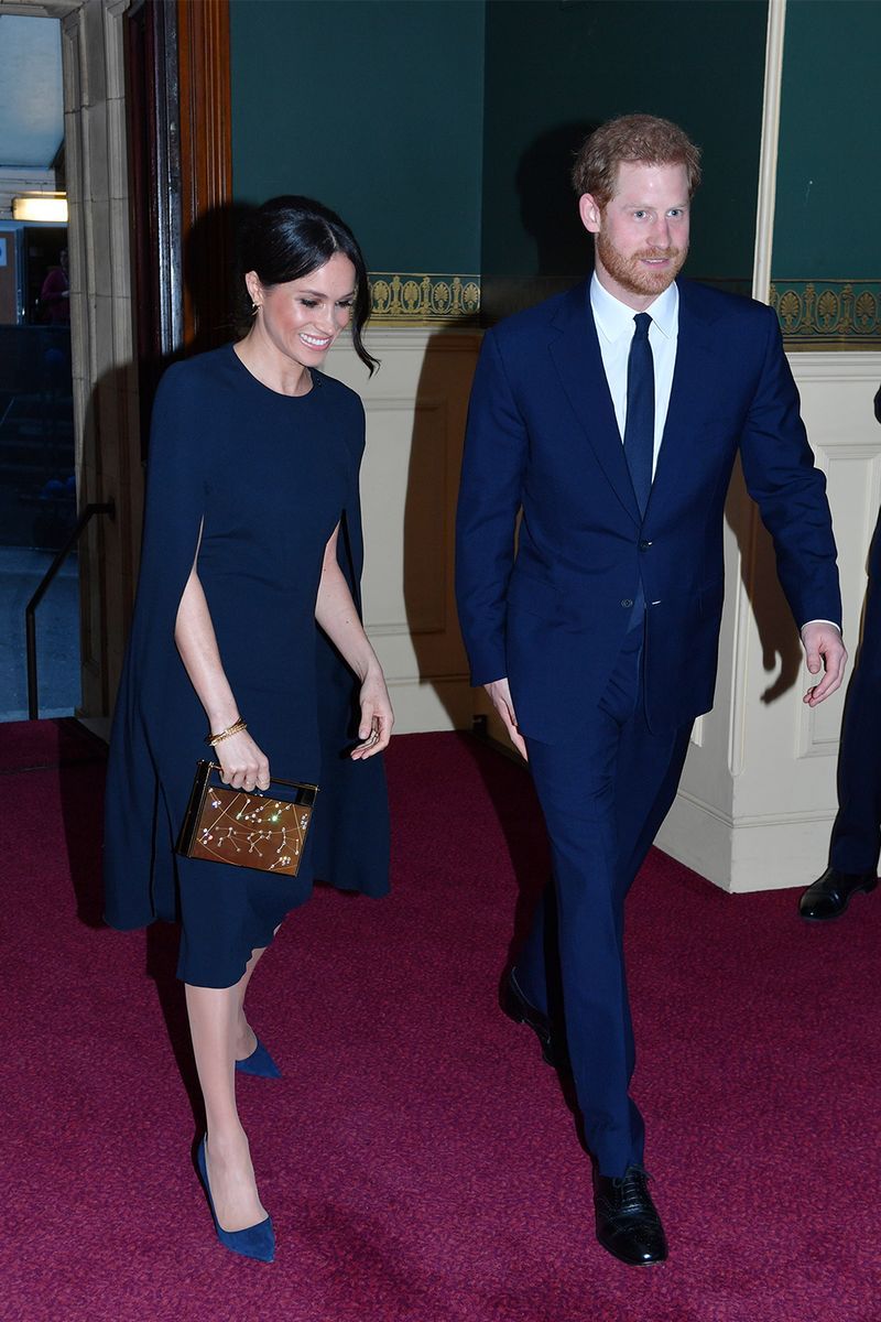 Cobalt blue, Carpet, Red carpet, Suit, Clothing, Electric blue, Formal wear, Flooring, Fashion, Tuxedo,