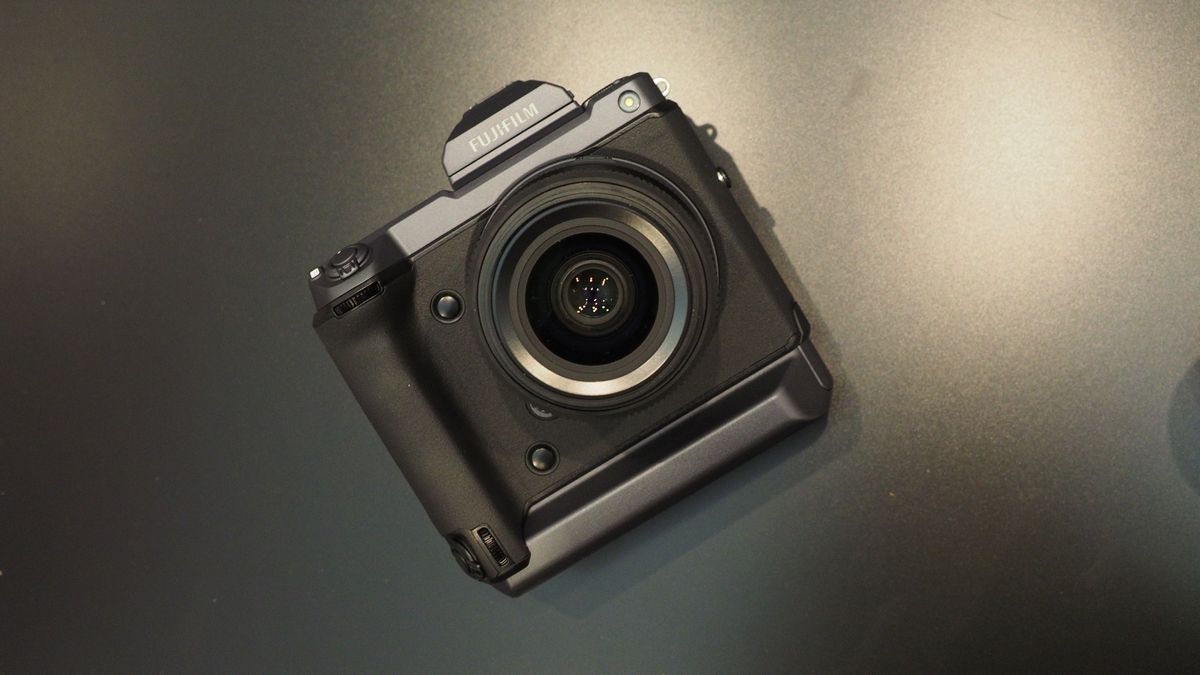 Fujifilm GFX100 successor will "100% sure" have a new sensor. Will it be 150MP?