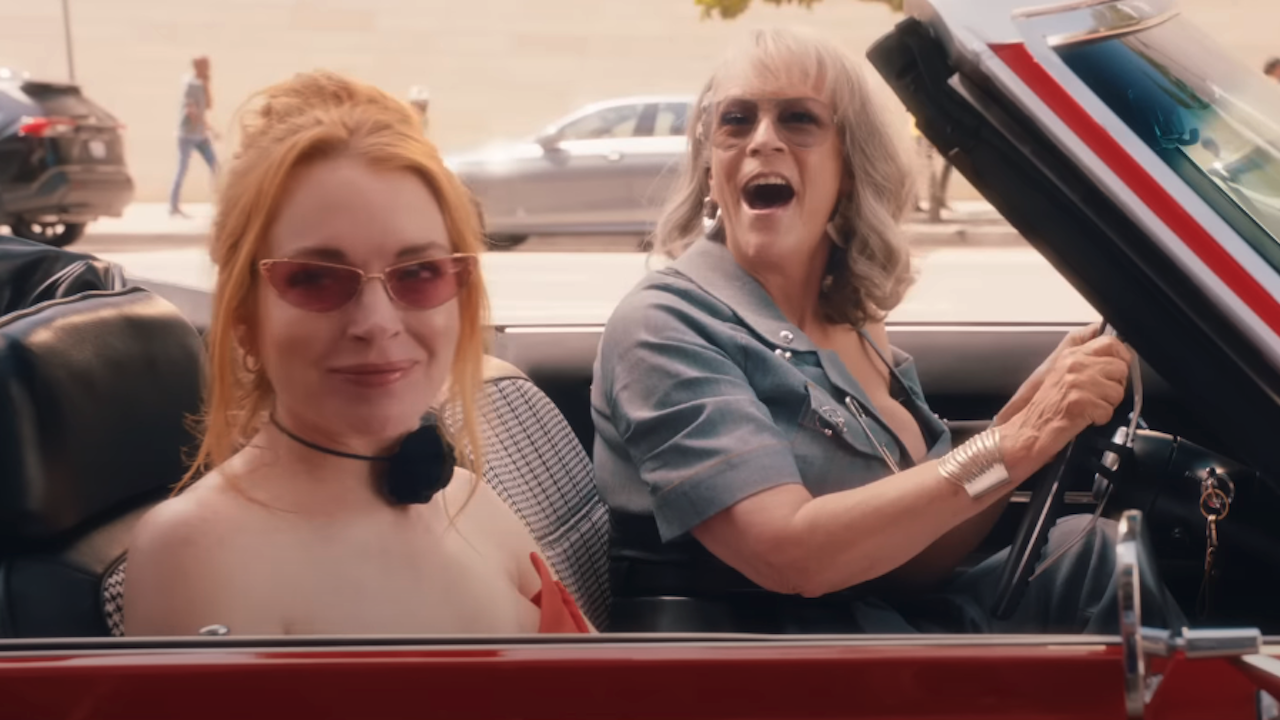 Anyone who grew up with Lindsay Lohan movies will appreciate this! 