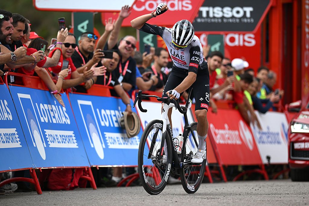 LA FARRAPONA. LAGOS DE SOMIEDO, SPAIN - SEPTEMBER 06: Marc Soler of Spain and UAE Team Emirates - XRG celebrates at finish line as stage winner during the La Vuelta - 80th Tour of Spain 2025, Stage 14 a 135.9km stage from Aviles to La Farrapona. Lagos de Somiedo 1711m / #UCIWT / on September 06, 2025 in La Farrapona. Lagos de Somiedo, Spain. (Photo by Dario Belingheri/Getty Images)