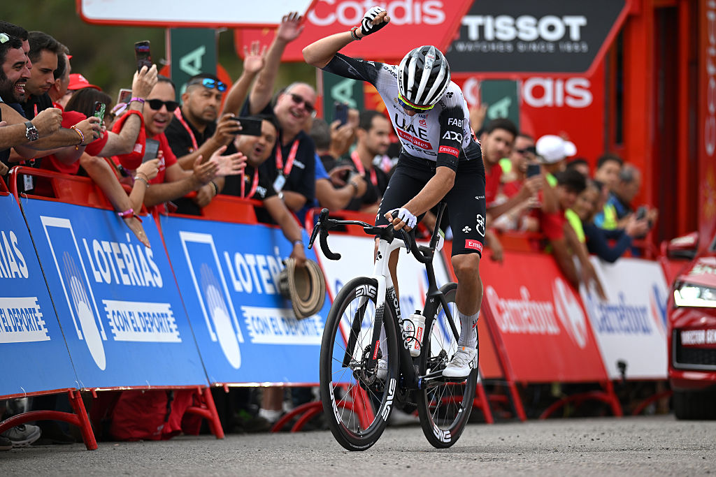 LA FARRAPONA. LAGOS DE SOMIEDO, SPAIN - SEPTEMBER 06: Marc Soler of Spain and UAE Team Emirates - XRG celebrates at finish line as stage winner during the La Vuelta - 80th Tour of Spain 2025, Stage 14 a 135.9km stage from Aviles to La Farrapona. Lagos de Somiedo 1711m / #UCIWT / on September 06, 2025 in La Farrapona. Lagos de Somiedo, Spain. (Photo by Dario Belingheri/Getty Images)