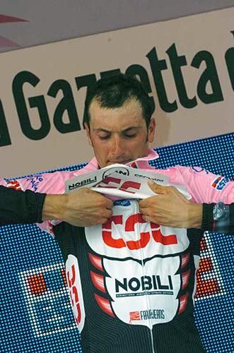 Ivan Basso (CSC) puts on another pink jersey