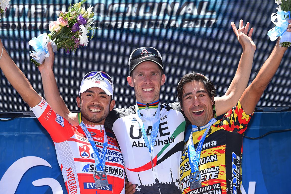 Rodolfo Torres, Rui Costa and a very happy Ricardo Escuela on the podium