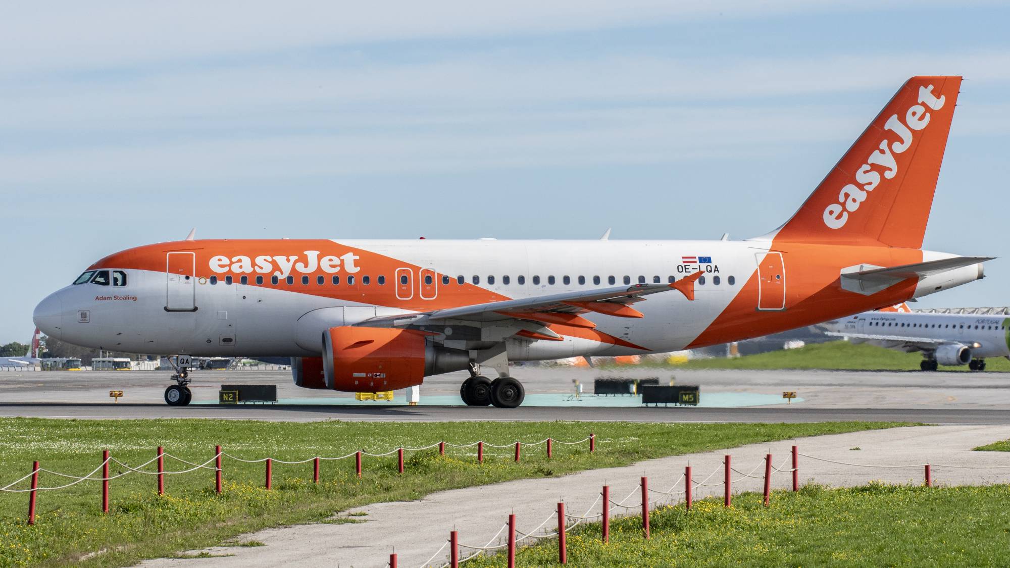 EasyJet has grounded its entire fleet of planes during the coronavirus ...