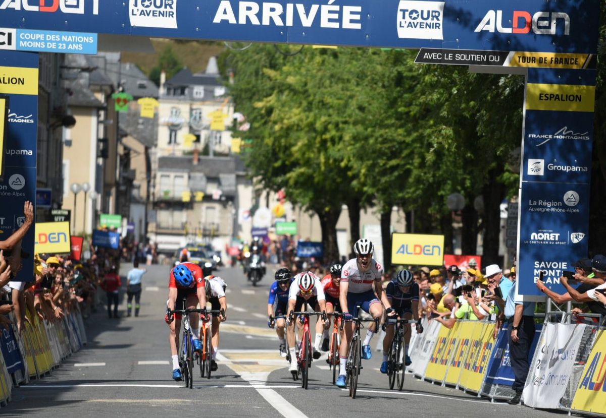 Fred Wright claims second British victory at Tour de l'Avenir as ...