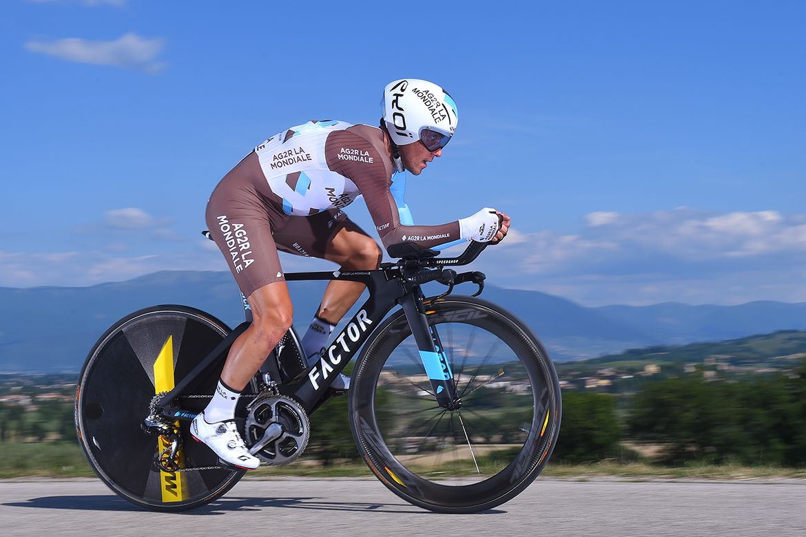 Domenico Pozzovivo riding the Giro d'Italia's 10th stage
