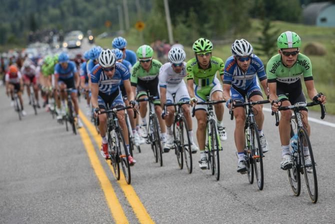Several teams come to the front to take up the chase.