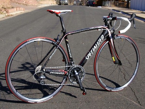 The Specialized Tarmac Expert Compact offers most of the performance of the full-blown Tarmac SL2 but at a much more attainable price point.