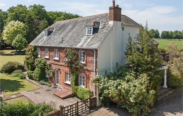 Hampshire country houses for sale near excellent schools