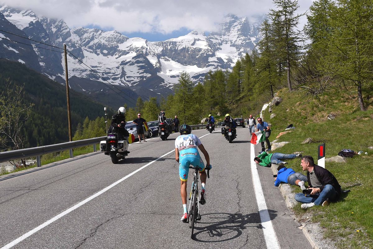 Fabio Aru (Astana) on the attack