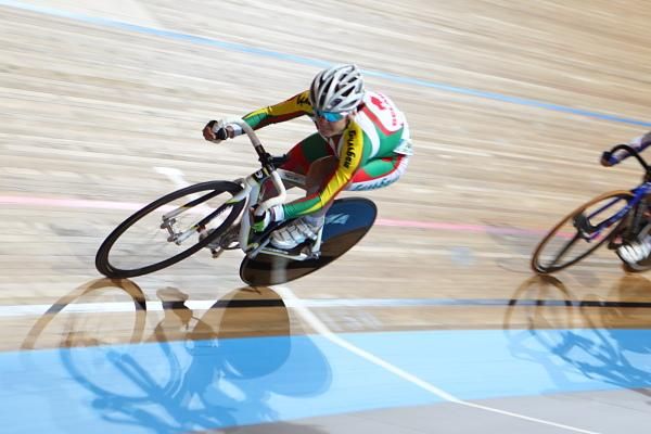 It was a well-deserved win for the new points race World Champion, Tatsiana Sharakova (Belarus)