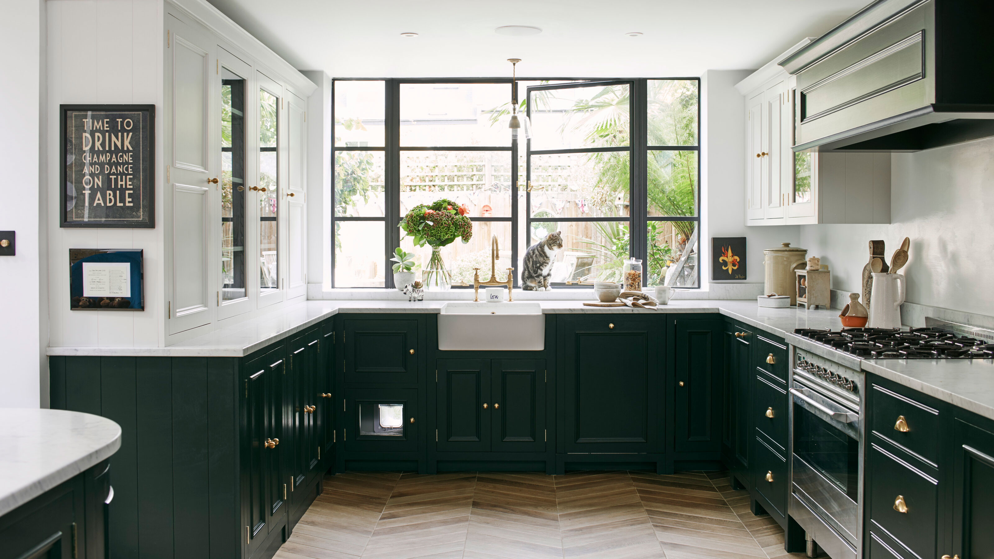 U shaped kitchens – 20 inspiring design ideas for maximum ...