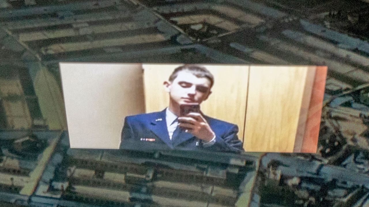 Jack Teixeira superimposed over the Pentagon 