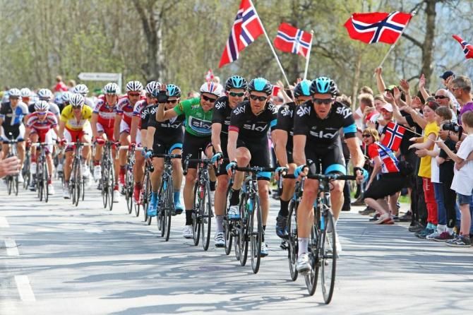 Team Sky works for Edvald Boasson Hagen