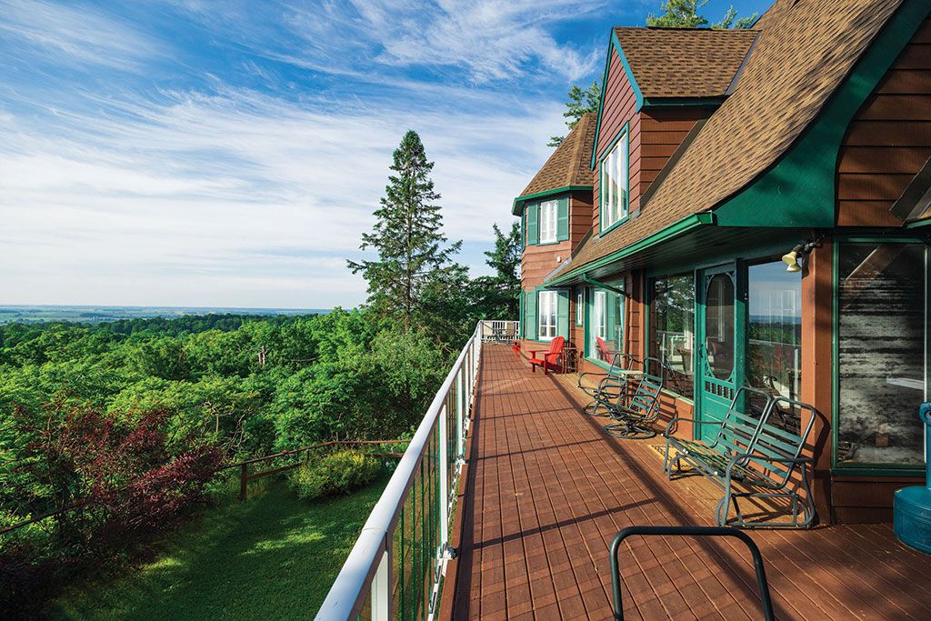 Brauli&egrave;re, Montebello, Canada.