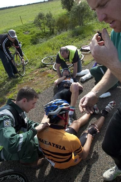 Malaysian Yusrizal Usoff and Sam Davis (Plan B Racing Team) crashed early into the stage and took no further part in the race.