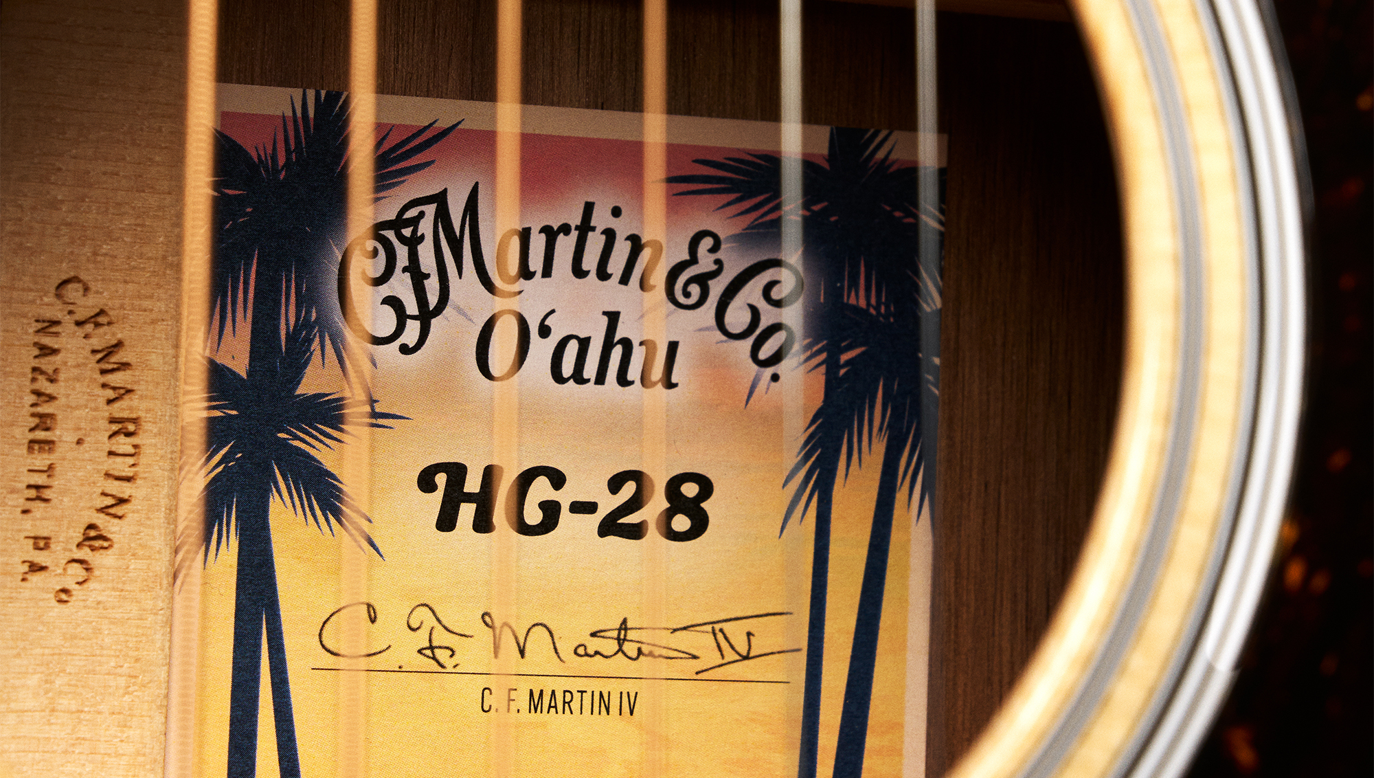 The label inside a Martin O&#039;ahu HG-28