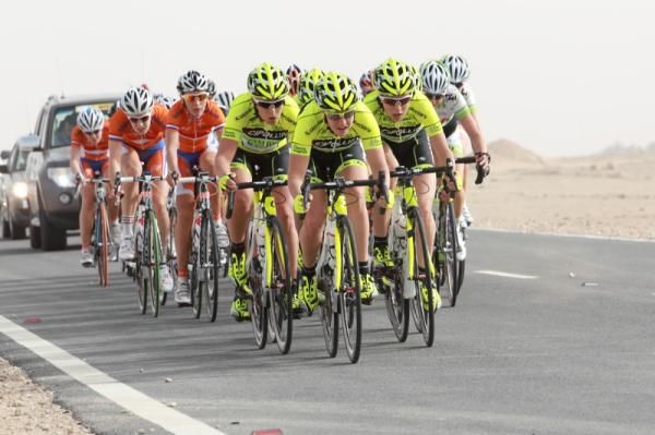 Leading the chasers, the SC MCipollini Giambenini team, led by Marta Tagliaferro
